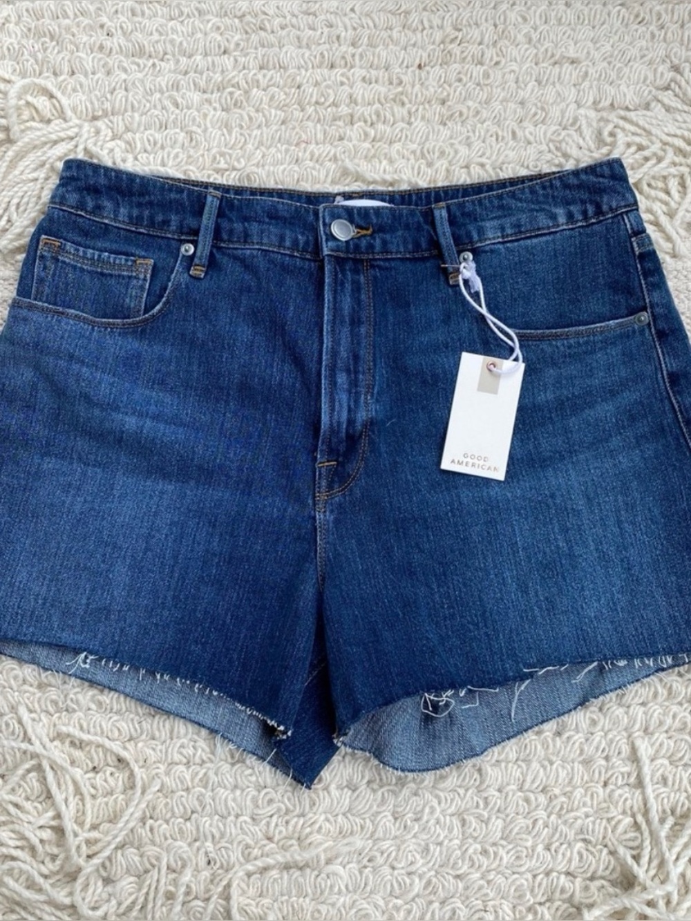 GOOD AMERICAN Blue 464 Cut-Off denim shorts 31 NEW